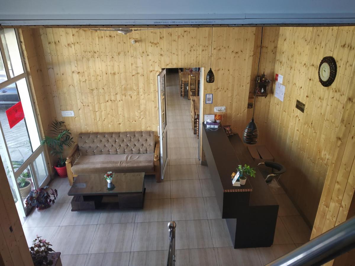 Royal Breeze Hotel & Restaurant Received Most Rated Traveller Award Property For Year 2023-2024 !! ムスーリー エクステリア 写真